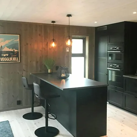 Large Near Hardangervidda With Sunny Veranda Tatil Evi Veggli