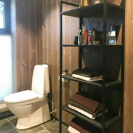 Large Near Hardangervidda With Sunny Veranda *